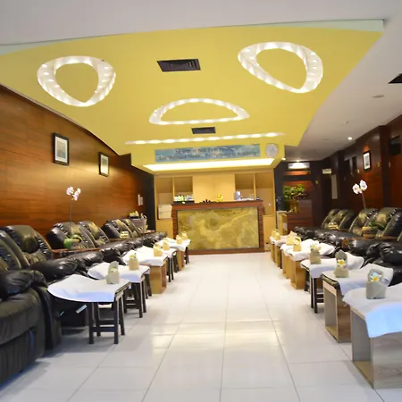 Kutabex Beachfront Hotel