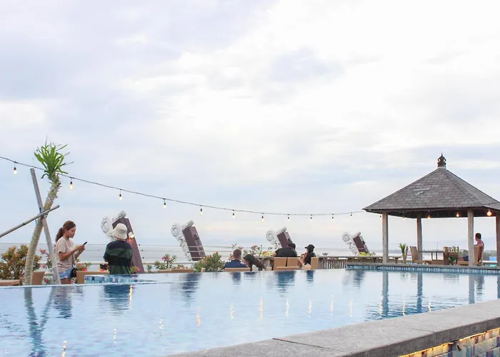 Kutabex Beachfront Hotel Hotel 3*