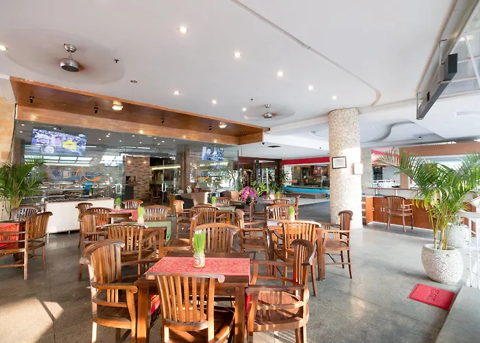 Hotel Kutabex Beachfront Hotel 3*
