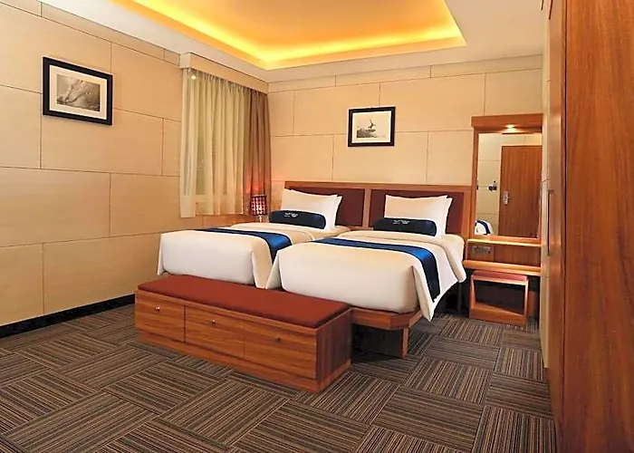 Kutabex Beachfront Hotel 3*