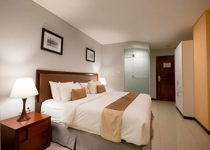 Kutabex Beachfront Hotel