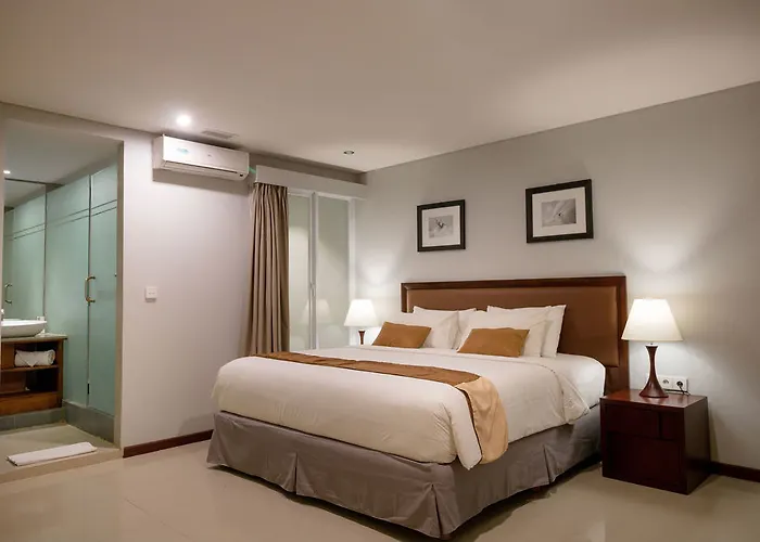 Hotel Kutabex Beachfront Hotel 3*