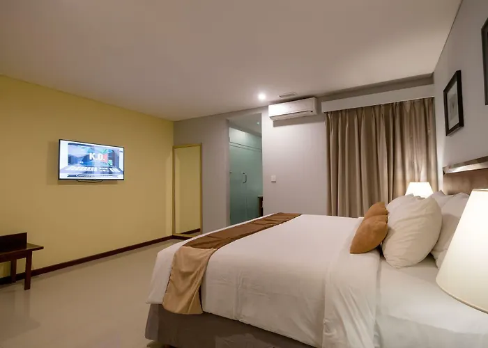 Kutabex Beachfront Hotel 3*