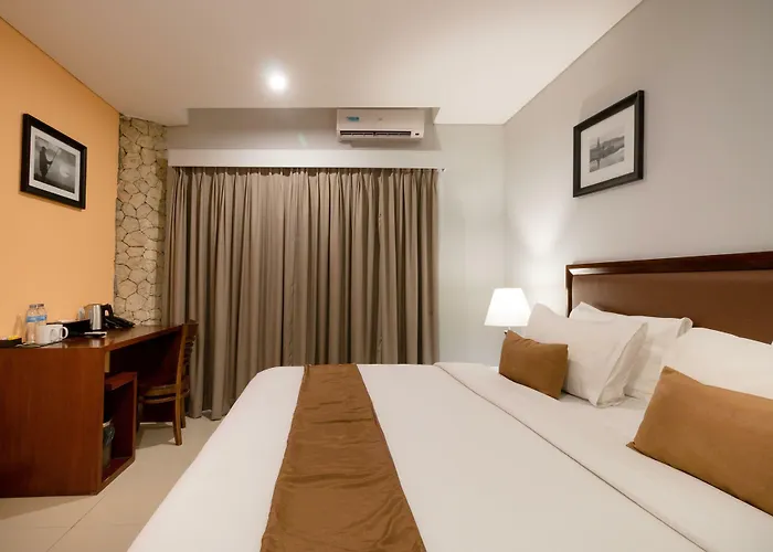 Hotel Kutabex Beachfront Hotel 3*